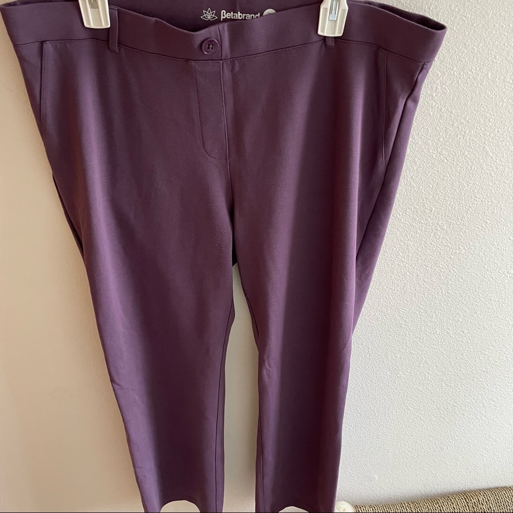 Betabrand purple lilac pull-on stretch straight leg pants Plus size 2x petite